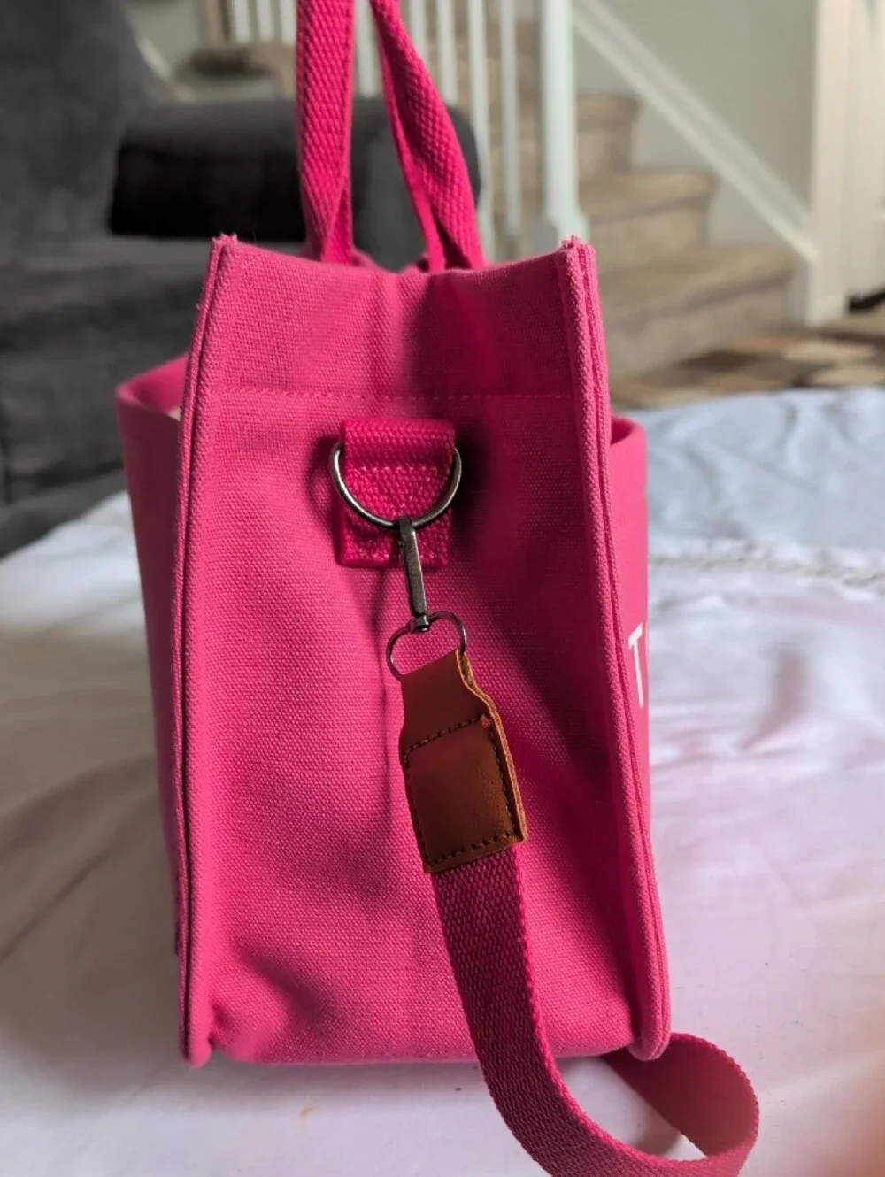 no brand vibrant pink